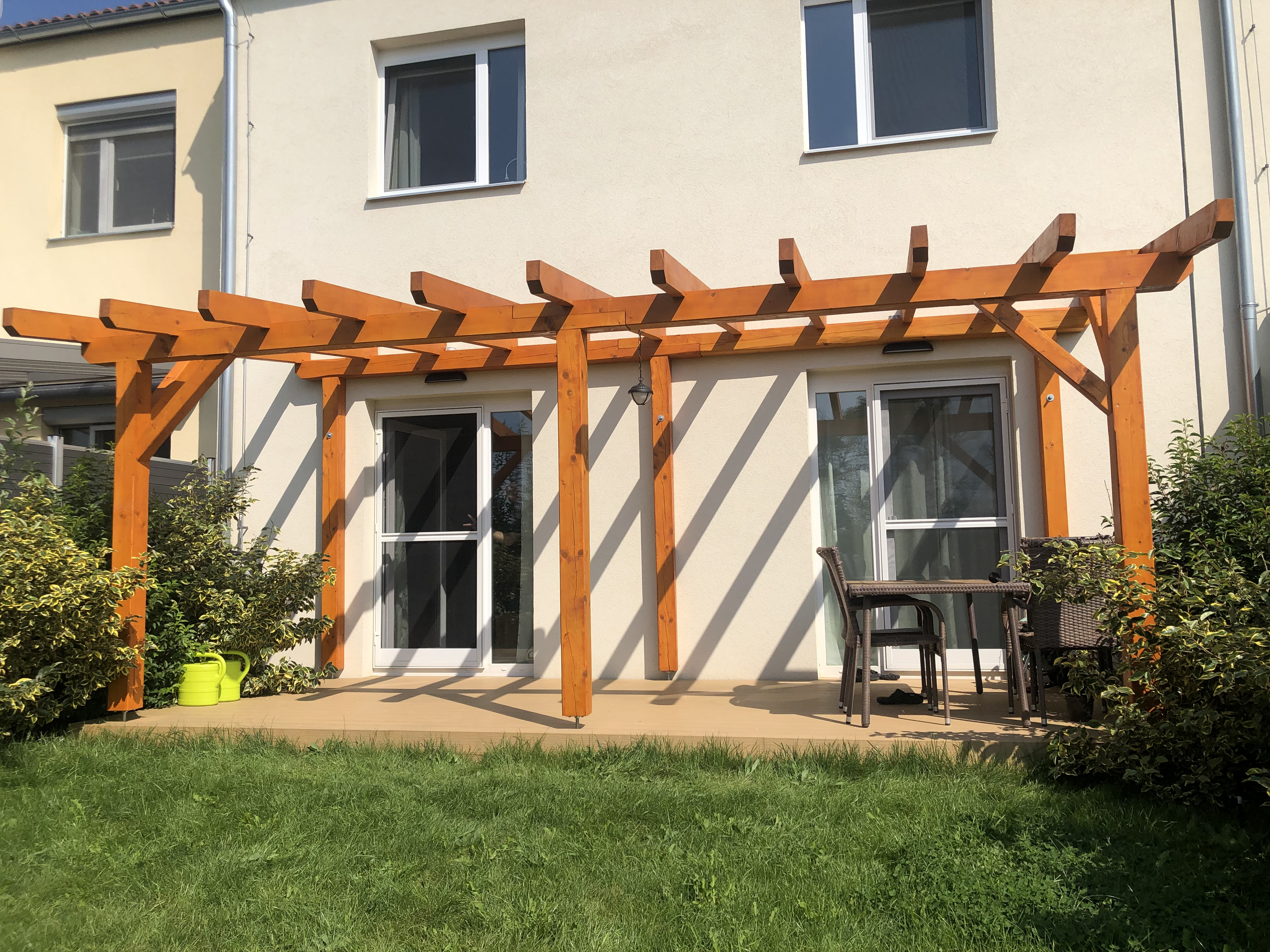 Pergola k řadovému domu